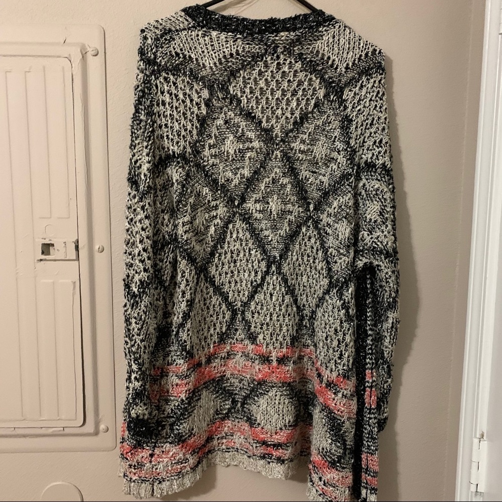 Patterned Cardigan - Picture 4 of 5